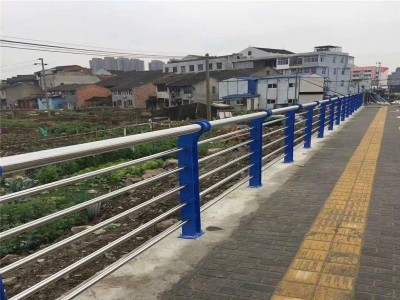 現(xiàn)貨201不銹鋼復合管 低價銷售不銹鋼碳鋼復合管 橋梁護欄專用