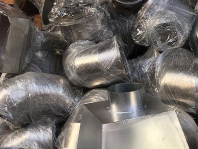 廠家直銷304不銹鋼彎頭 螺旋風(fēng)管抽油煙機(jī)彎頭排煙通風(fēng)管道