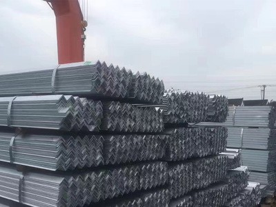 現(xiàn)貨供應(yīng)商 供應(yīng)Q235鍍鋅角鋼 熱鍍鋅角鋼