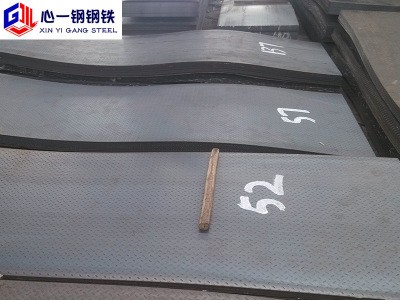 廠(chǎng)家現(xiàn)貨直銷(xiāo) Q235防滑花紋鋼板 熱鍍鋅花紋板 厚度規(guī)格齊全