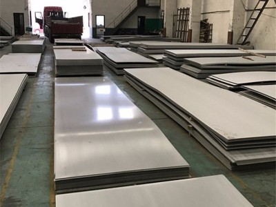 現(xiàn)貨供應(yīng)201不銹鋼鋼板化工設(shè)備用不銹鋼鋼板開平?jīng)_壓定制