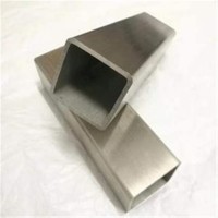 佛山金銘304不銹鋼方管45*45*1.5mm 衛(wèi)浴用管正品拉絲不銹鋼方通