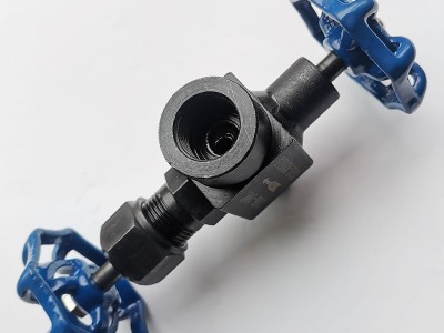 廠家供應(yīng)內(nèi)螺紋針型閥 J19h型號針閥 定制壓力表三通閥碳鋼針型閥